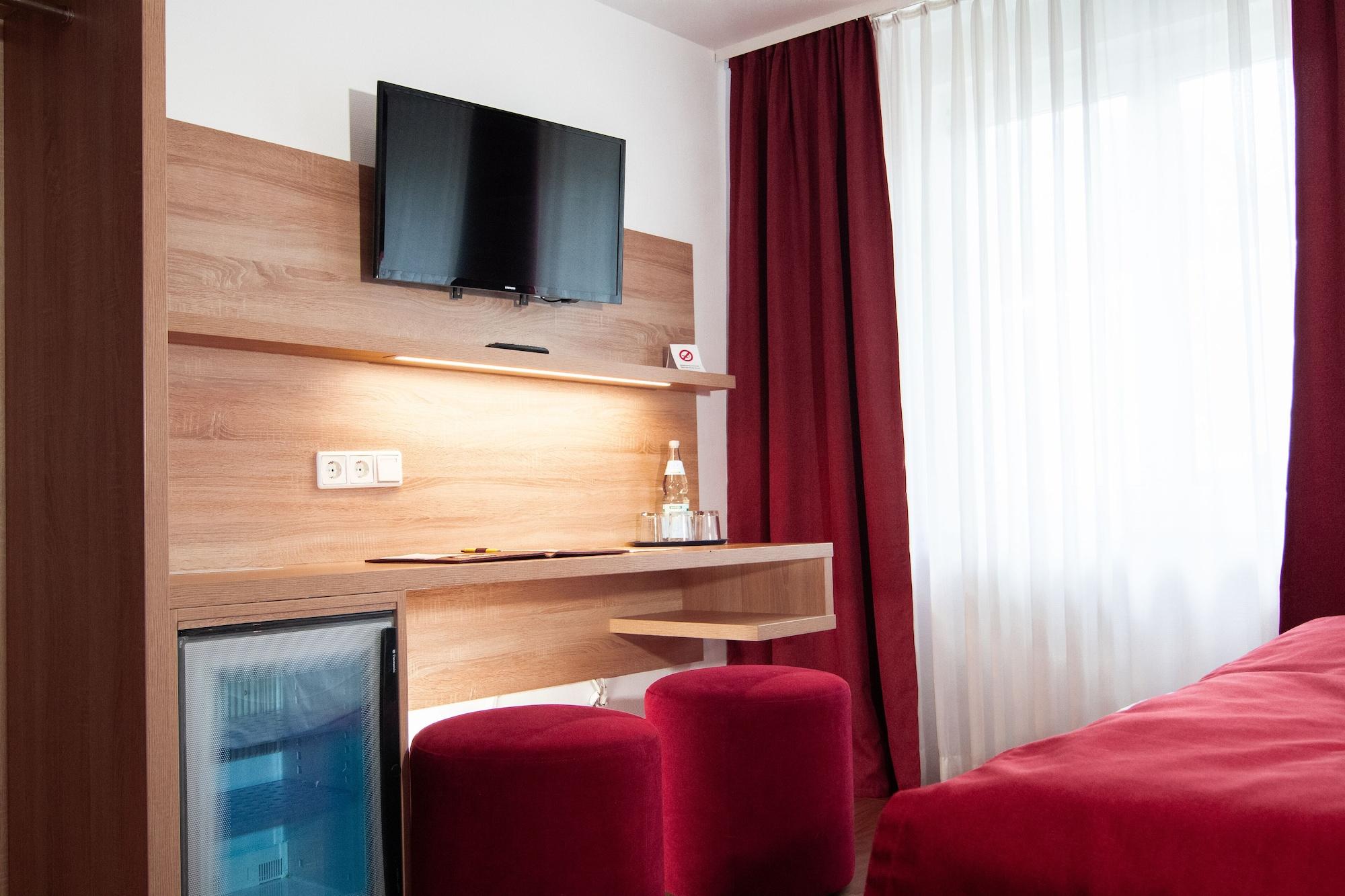 Leomar Hotel Ulm Exterior photo
