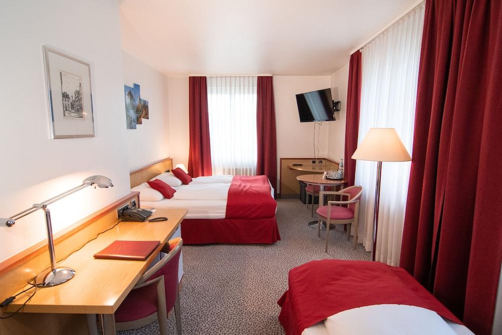 Leomar Hotel Ulm Exterior photo